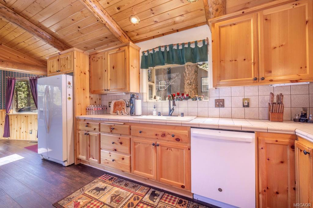 42779 Castlewood Road Property Photo 16