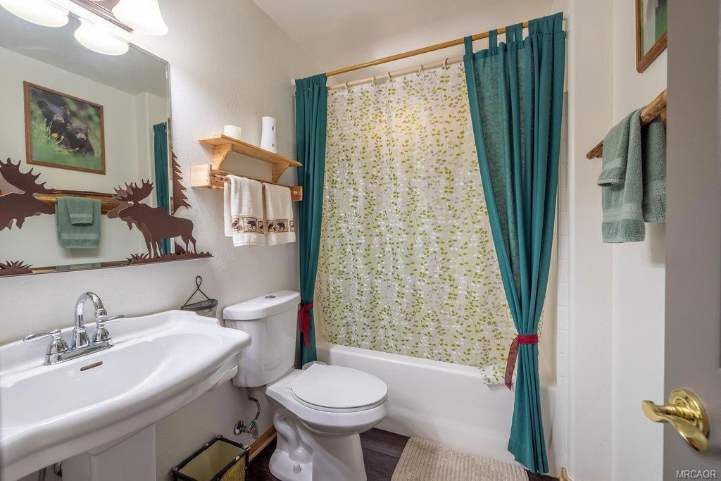 42779 Castlewood Road Property Photo 25