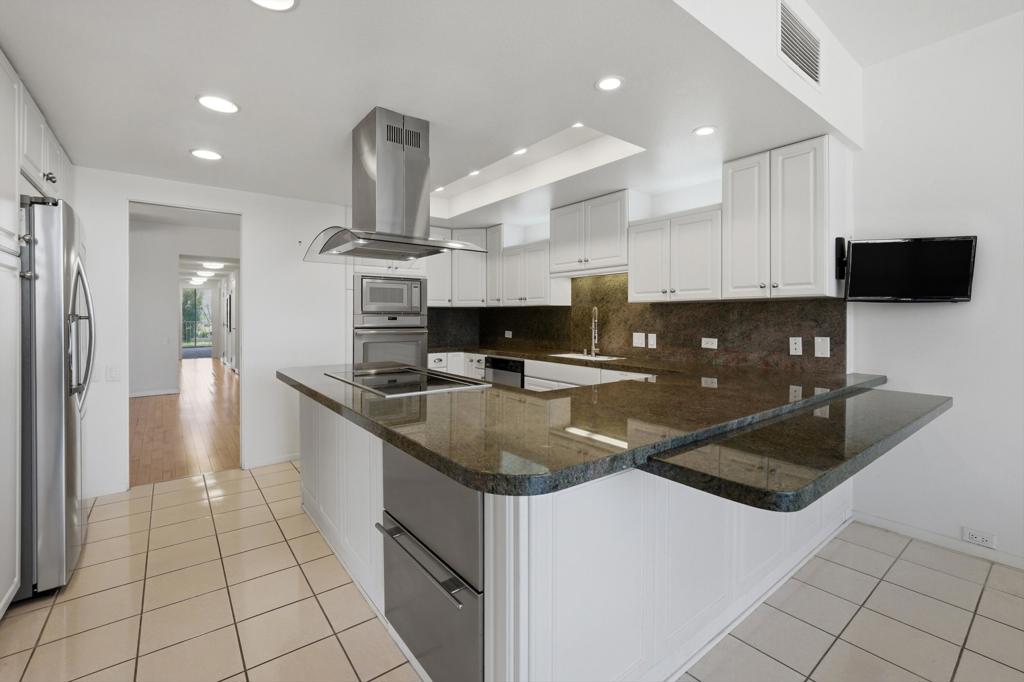 899 Island Drive 401 Property Photo 17