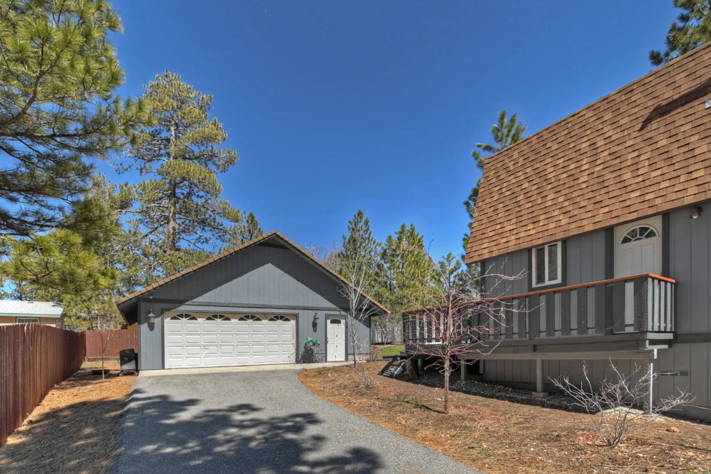40138 Hillcrest Drive Property Photo 8