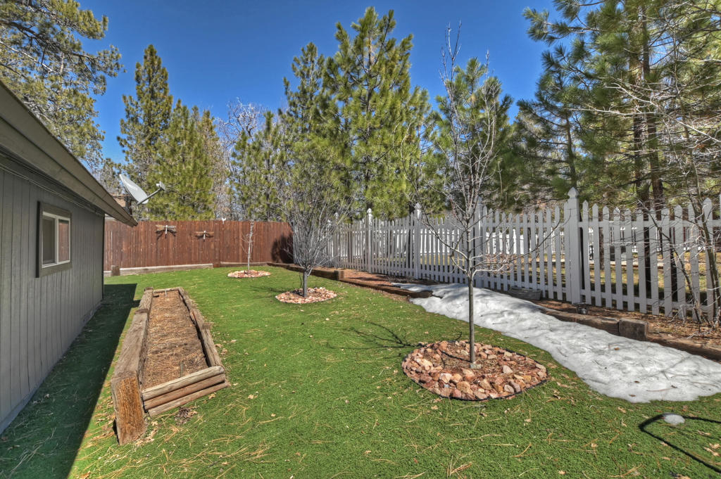 40138 Hillcrest Drive Property Photo 10