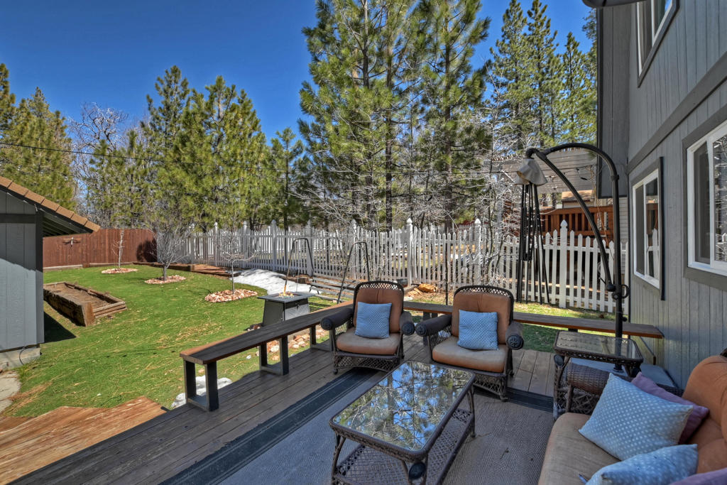 40138 Hillcrest Drive Property Photo 11