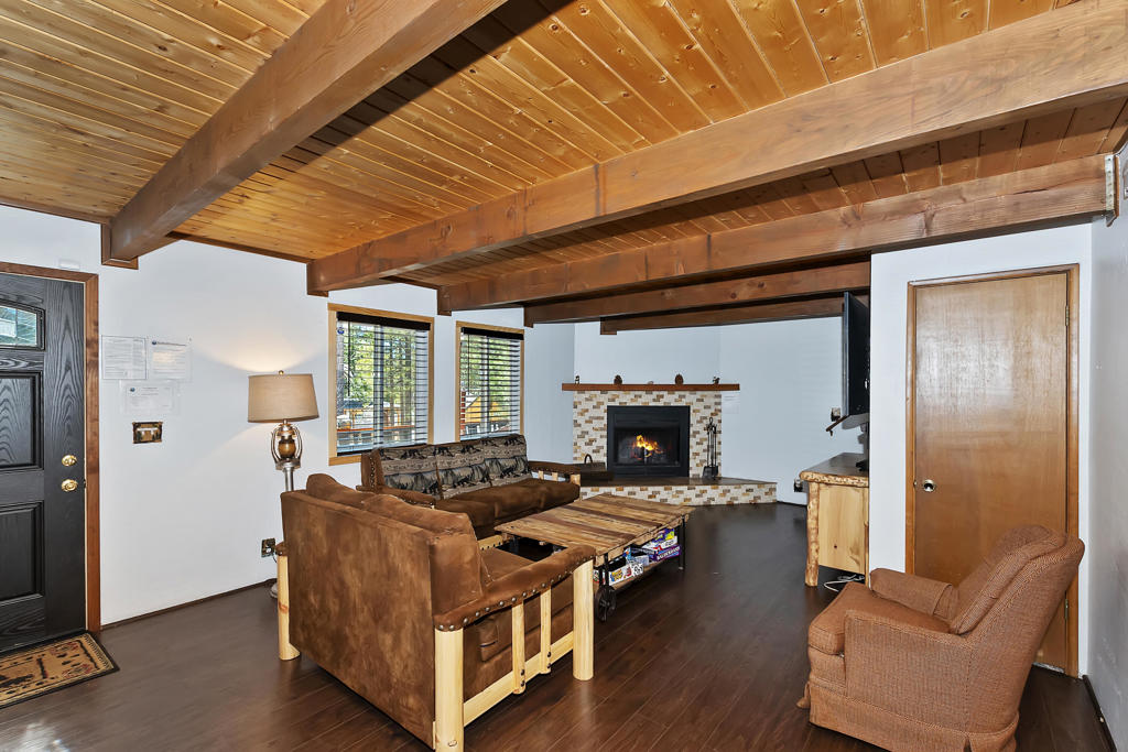 40138 Hillcrest Drive Property Photo 15