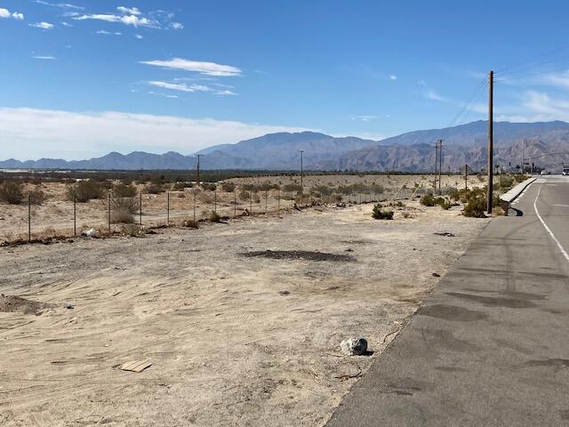 123 Date Palm Drive Property Photo 4