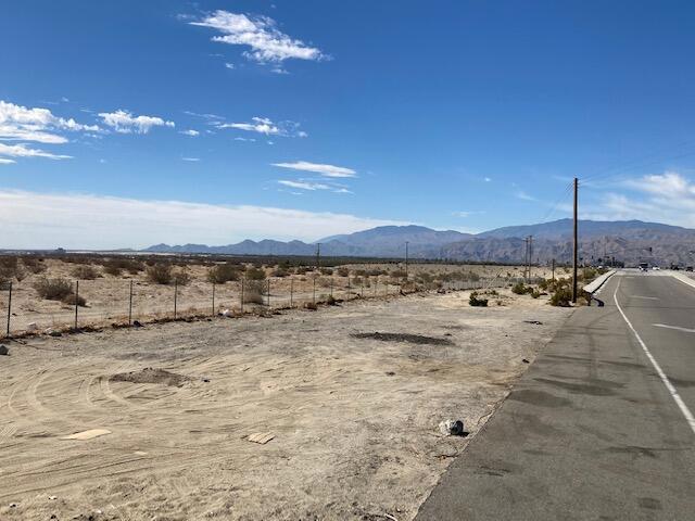 123 Date Palm Drive Property Photo 5