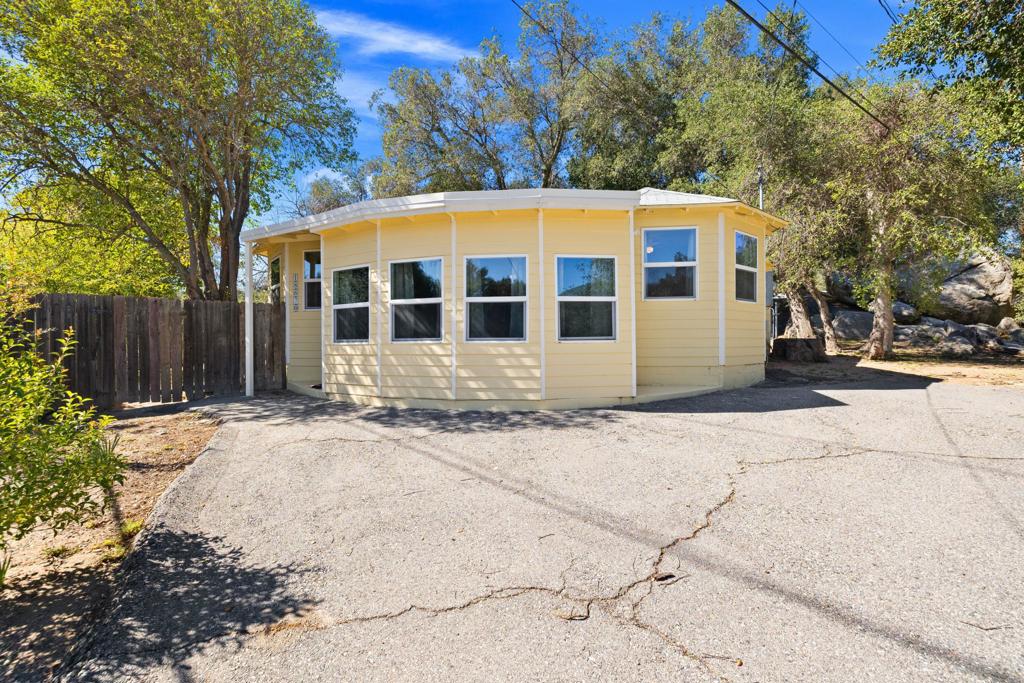 18670 Cryer Drive Property Photo 1