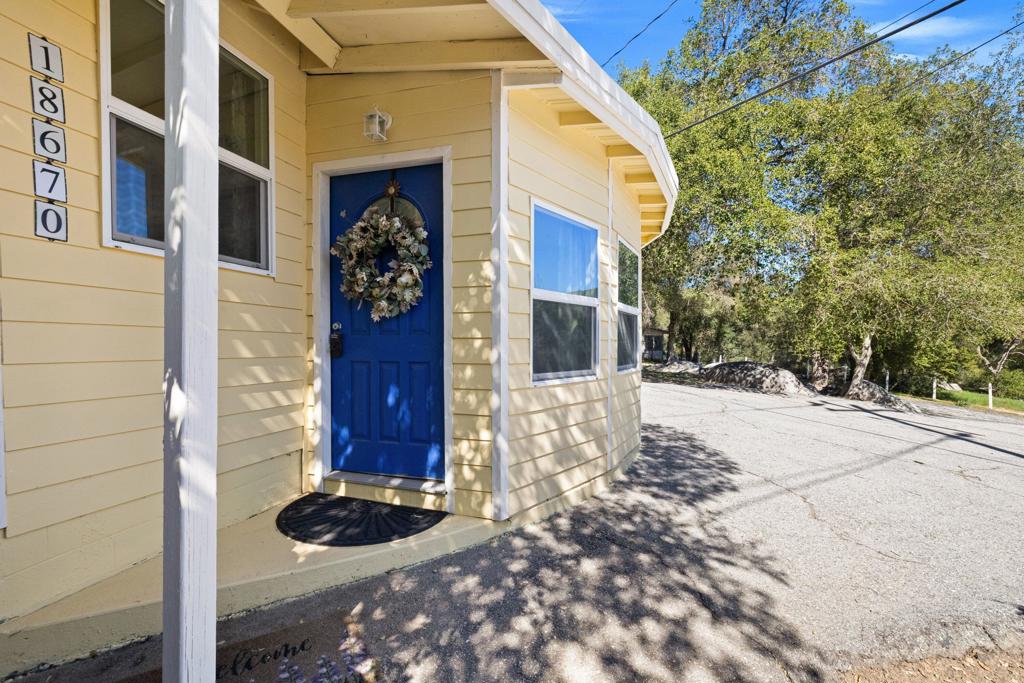 18670 Cryer Drive Property Photo 2
