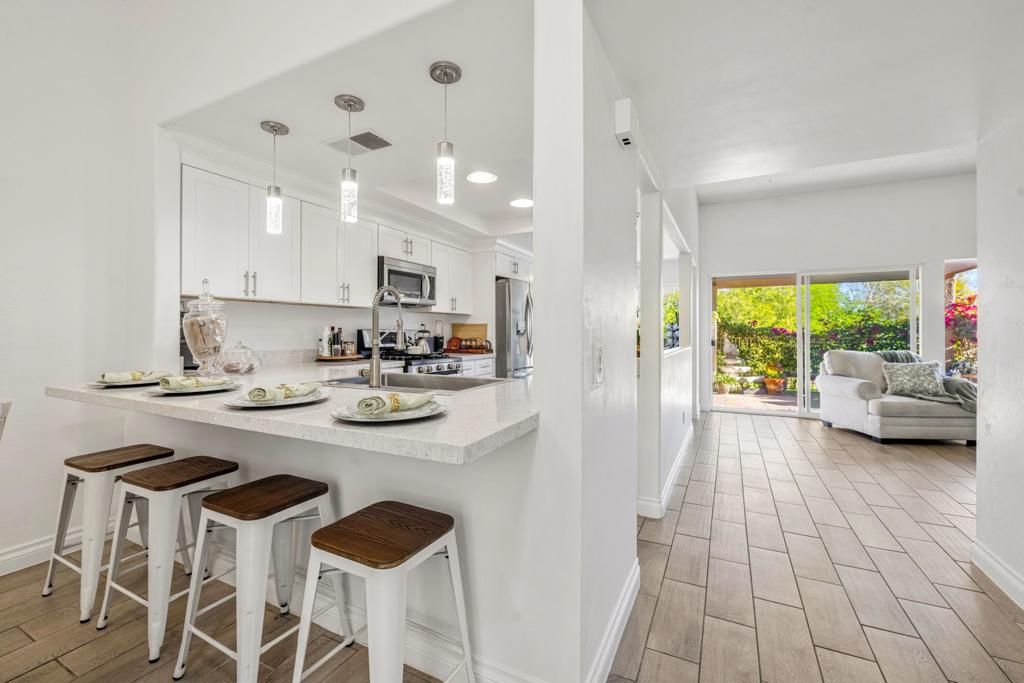 72506 Desert Flower Drive Property Photo 1