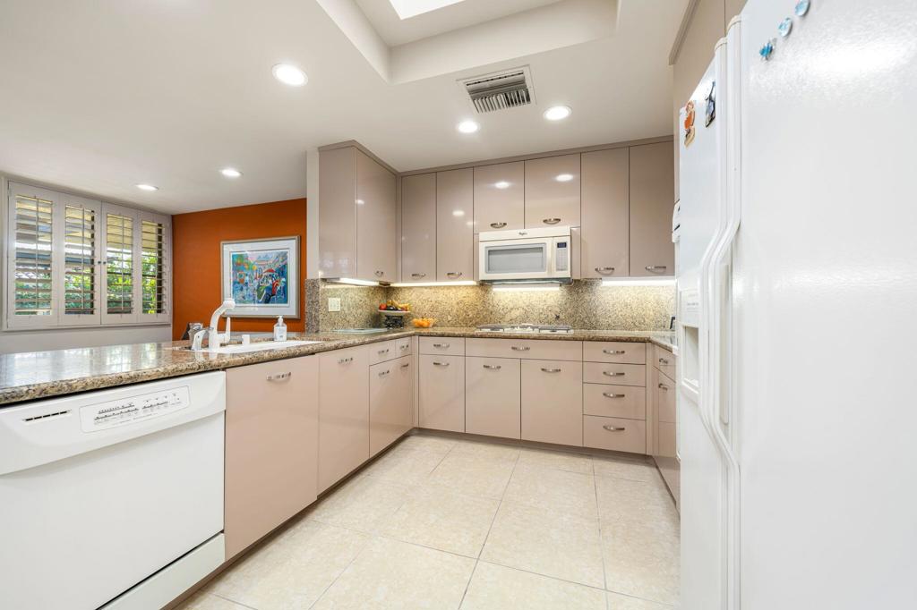 4 Rutgers Court Property Photo 19