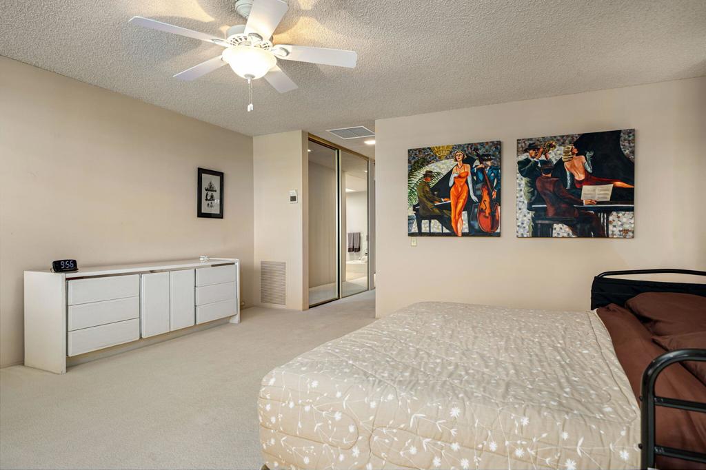 4 Rutgers Court Property Photo 33
