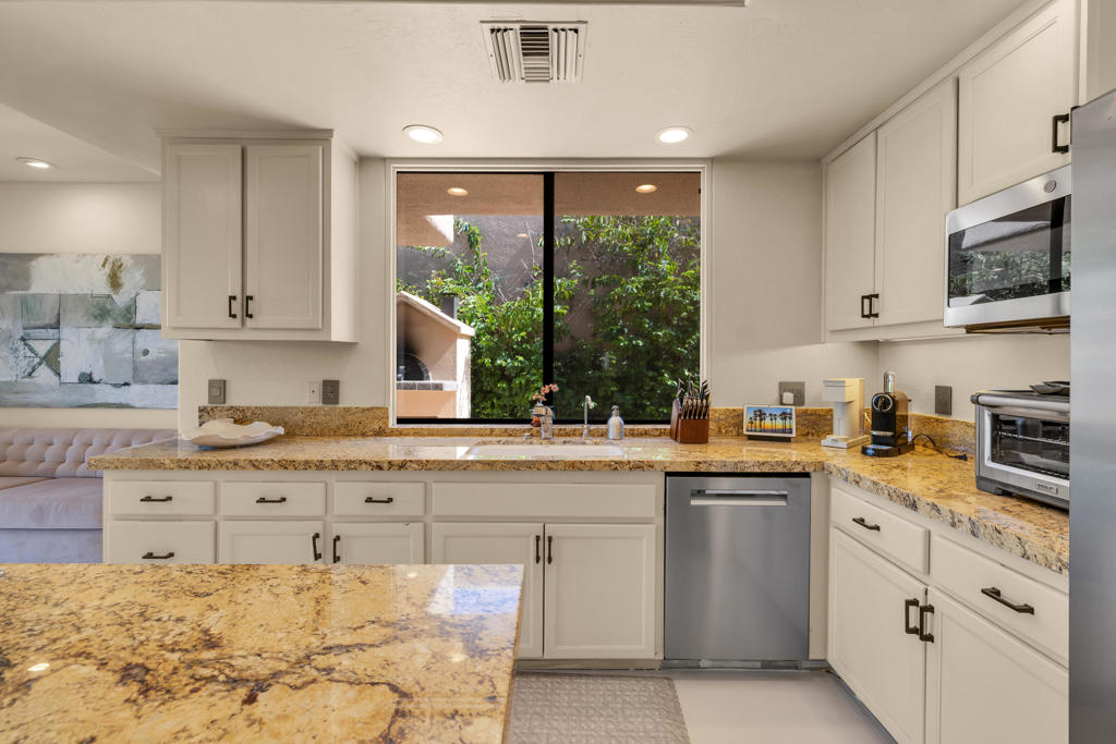 76895 Avenida Fernando Property Photo 19