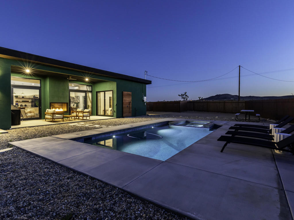 59130 Reche Road Property Photo 3