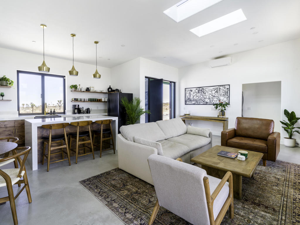 59130 Reche Road Property Photo 15