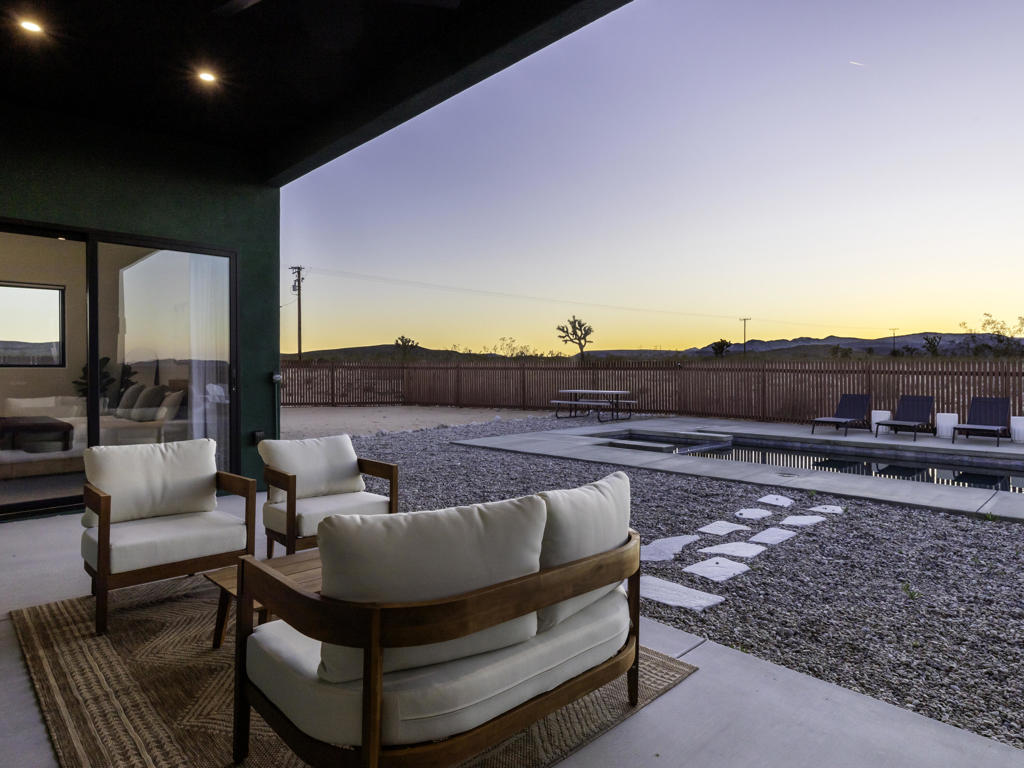 59130 Reche Road Property Photo 39