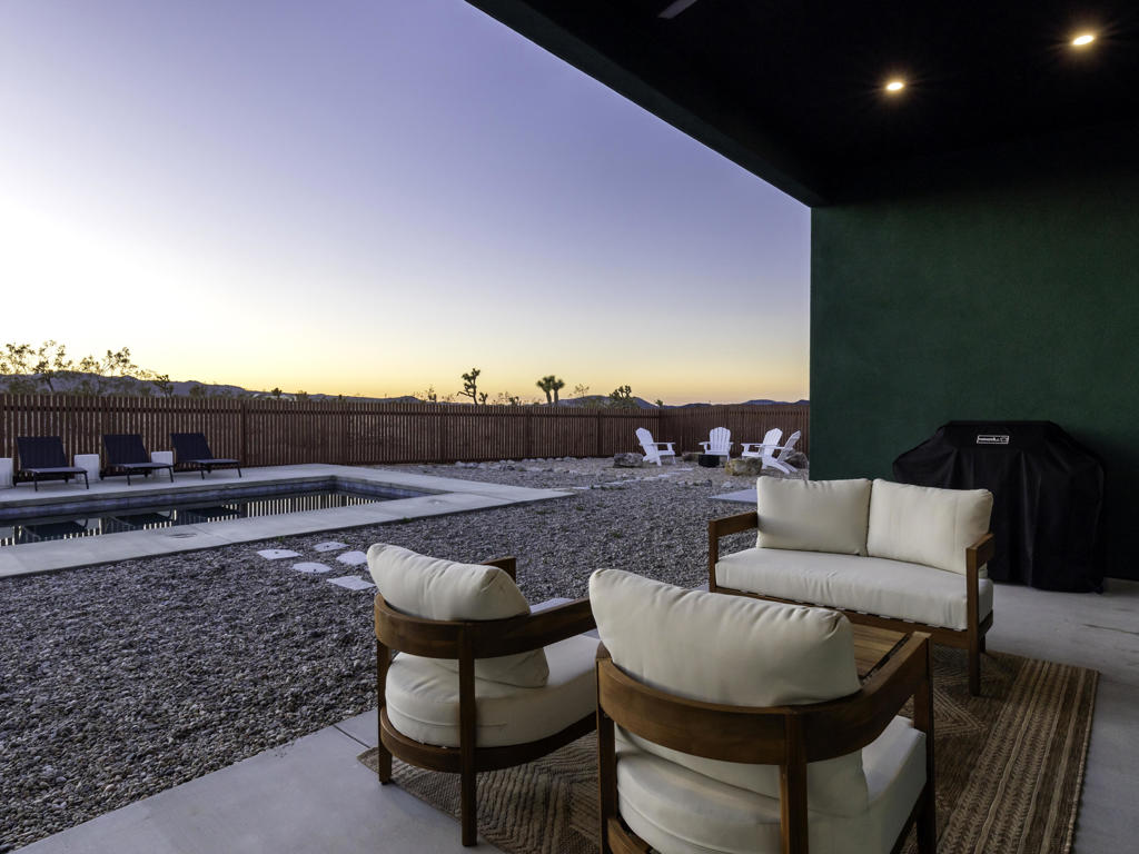 59130 Reche Road Property Photo 40