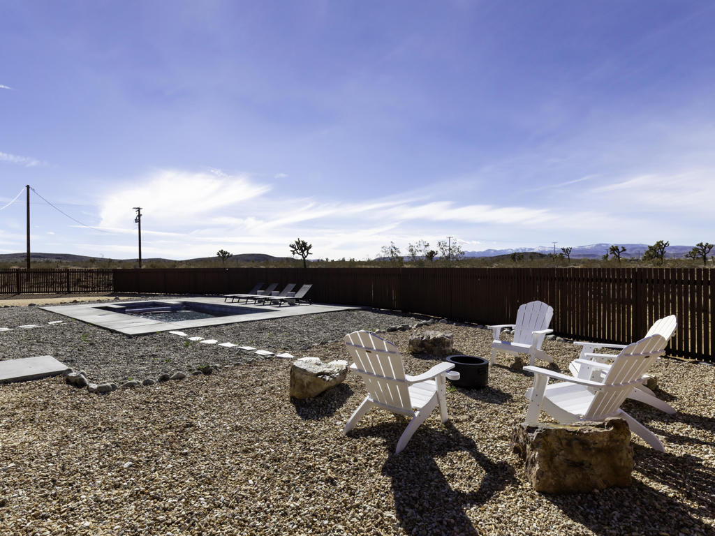 59130 Reche Road Property Photo 46