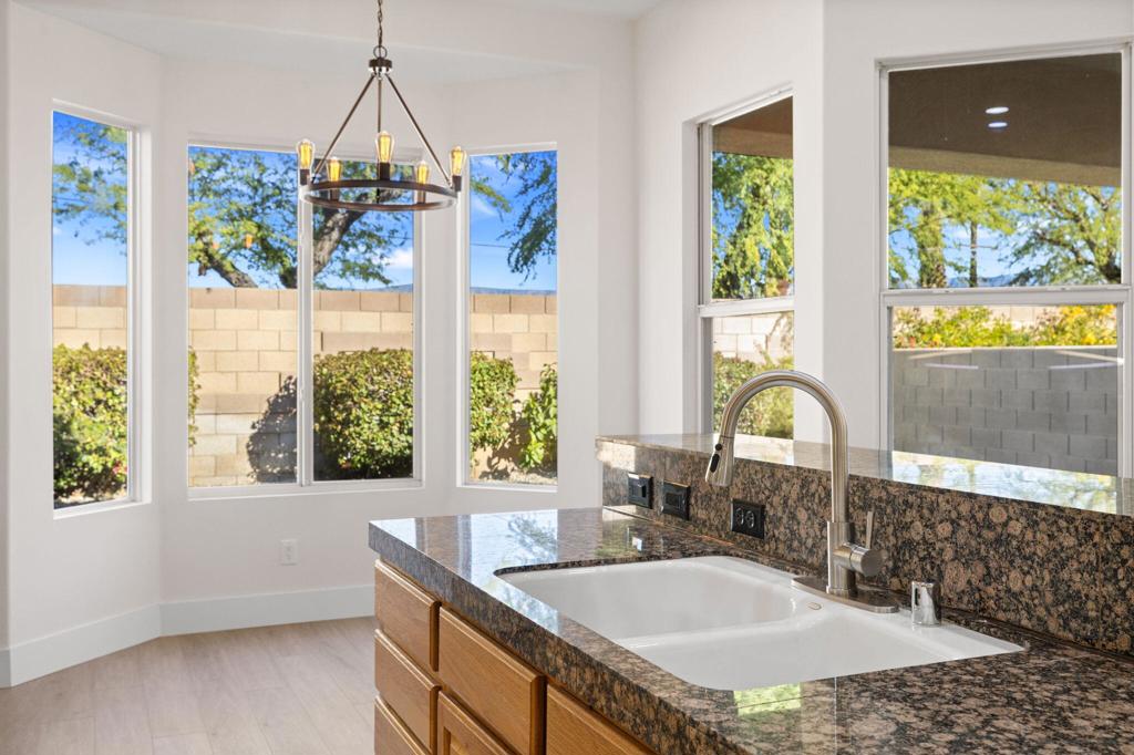 80578 Hoylake Drive Property Photo 2