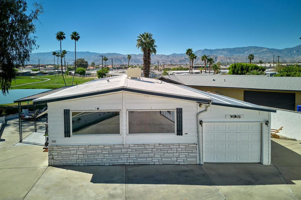 73211 Broadmoor Drive Property Photo 1