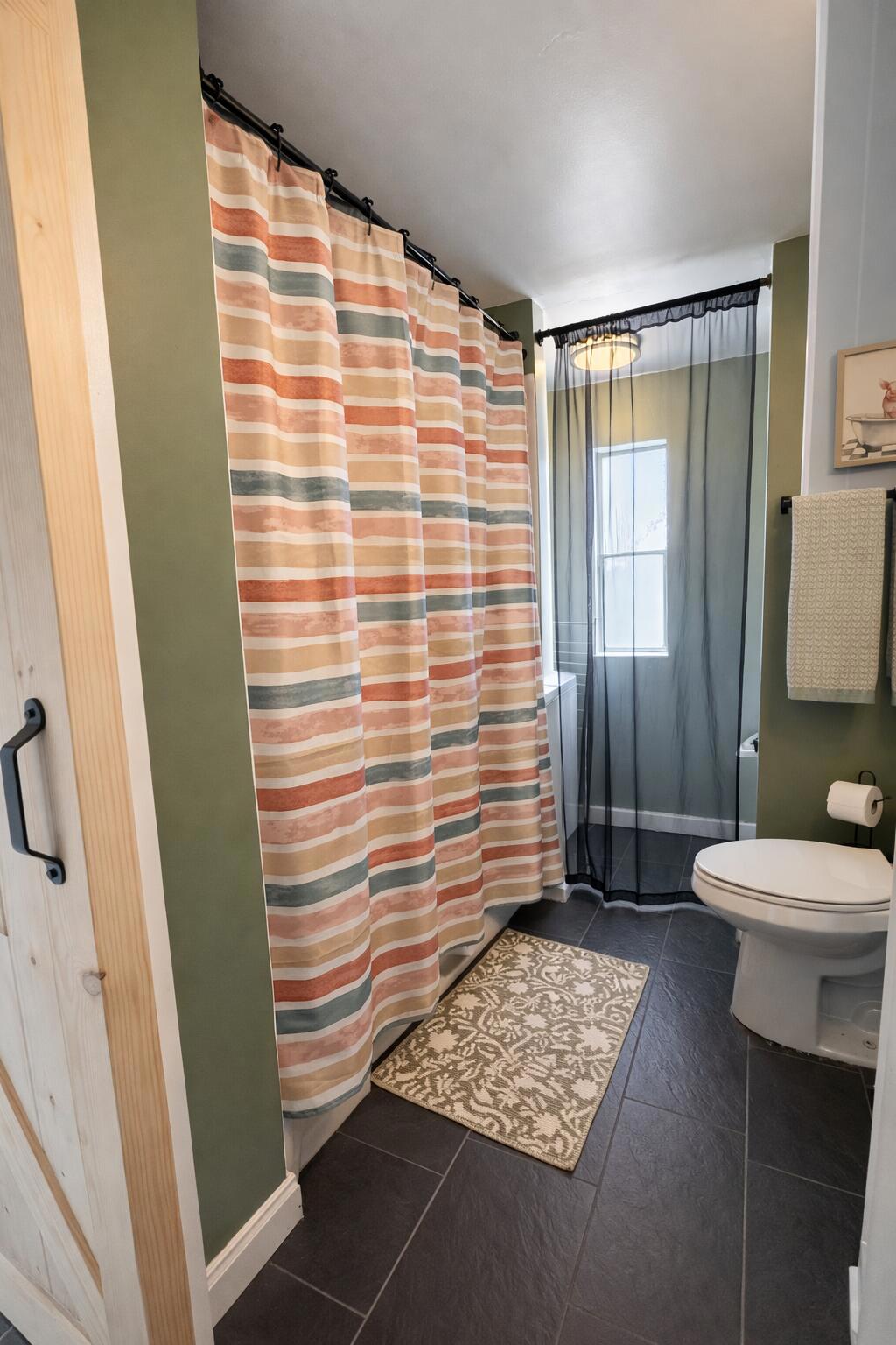 6117 Valley View Street 22 Property Photo 9