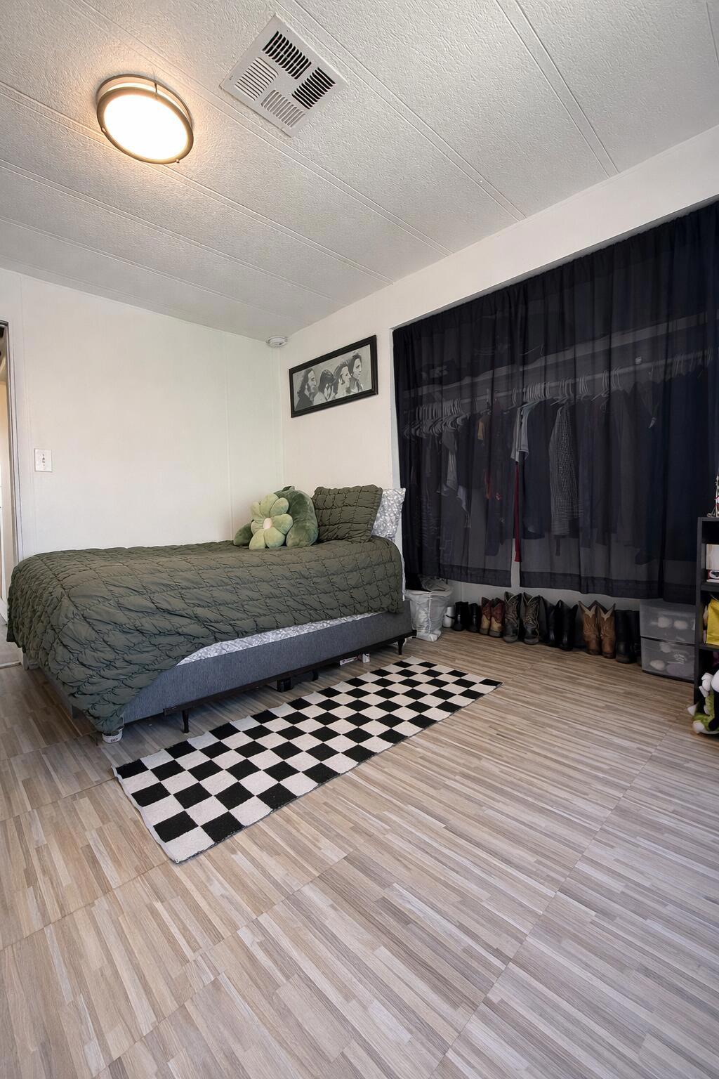 6117 Valley View Street 22 Property Photo 13