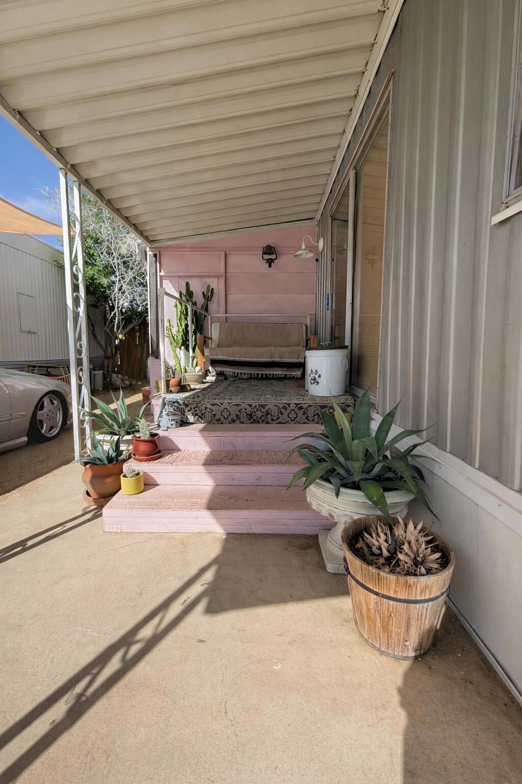 6117 Valley View Street 23 Property Photo 3