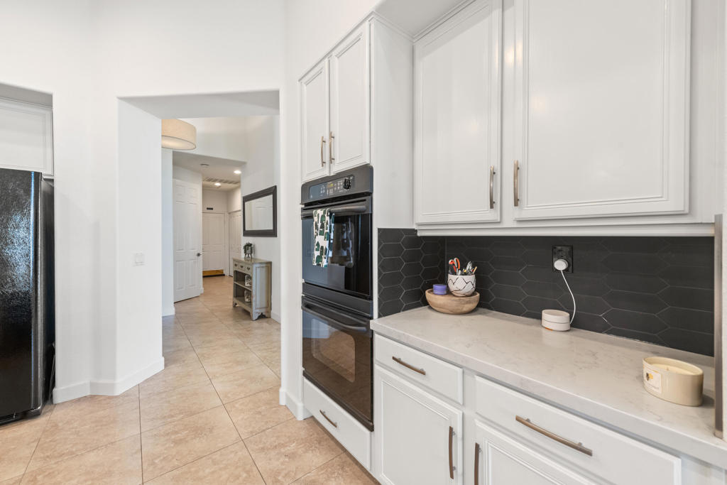 76796 Kybar Road Property Photo 6