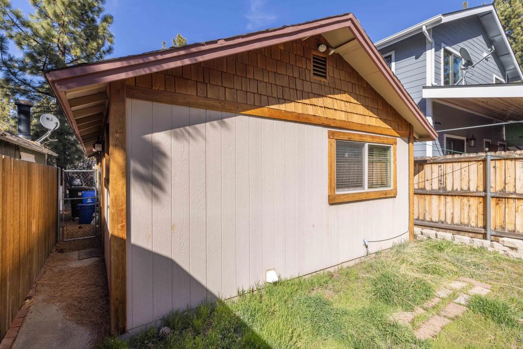 132 Angeles Boulevard Property Photo 19