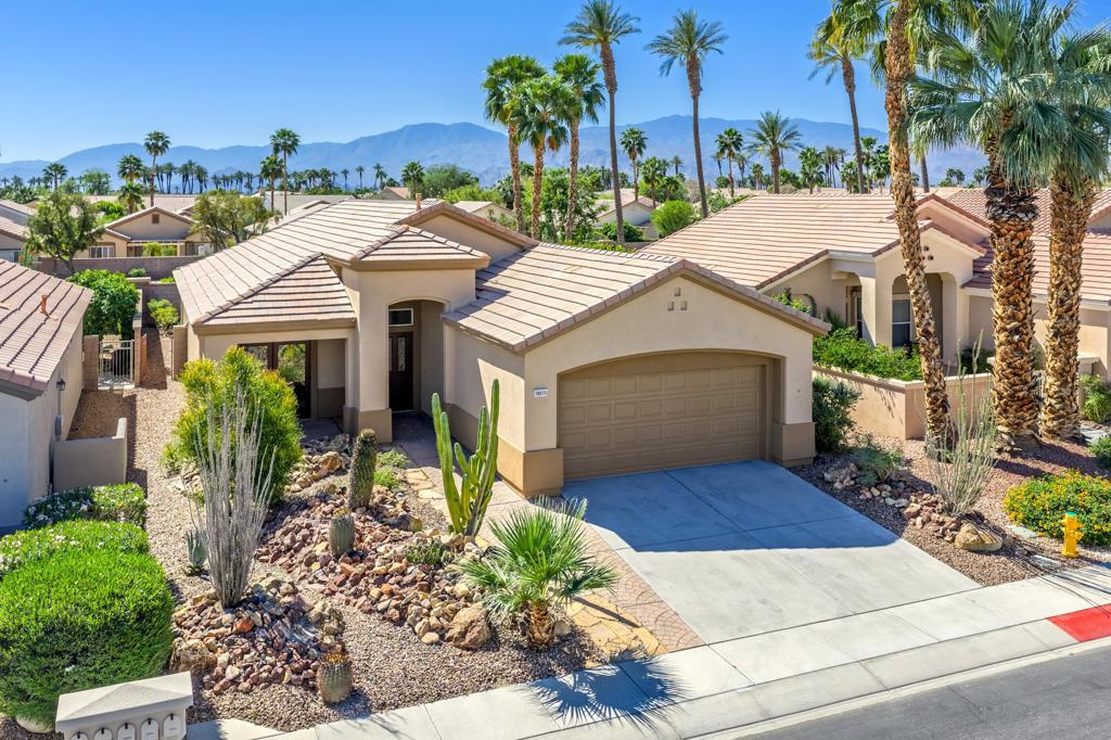 78275 Estancia Drive Property Photo 1