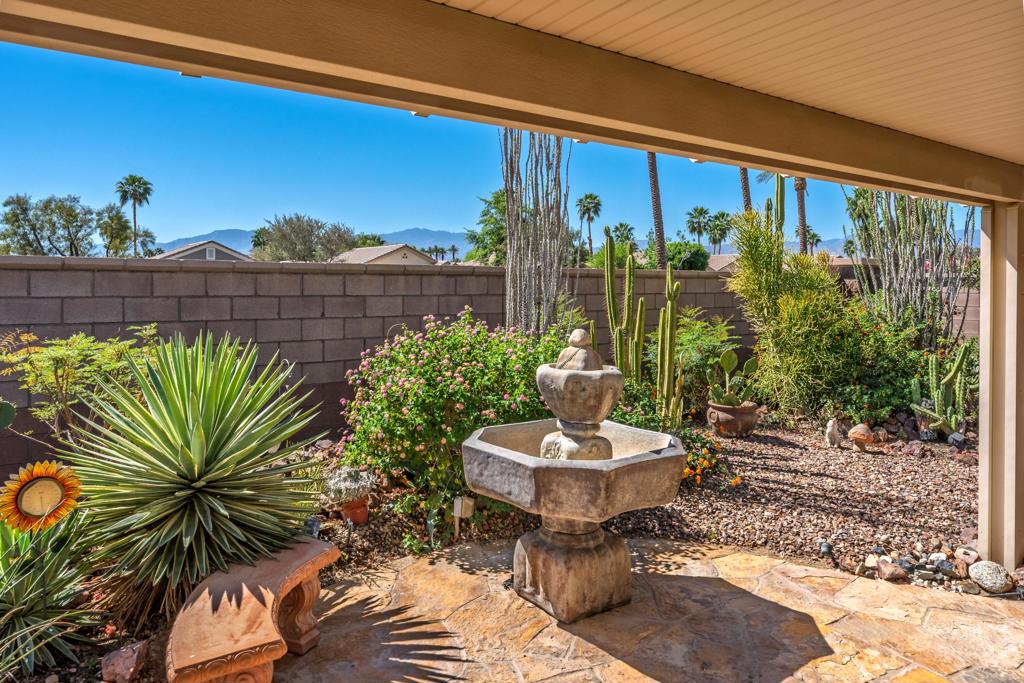 78275 Estancia Drive Property Photo 2