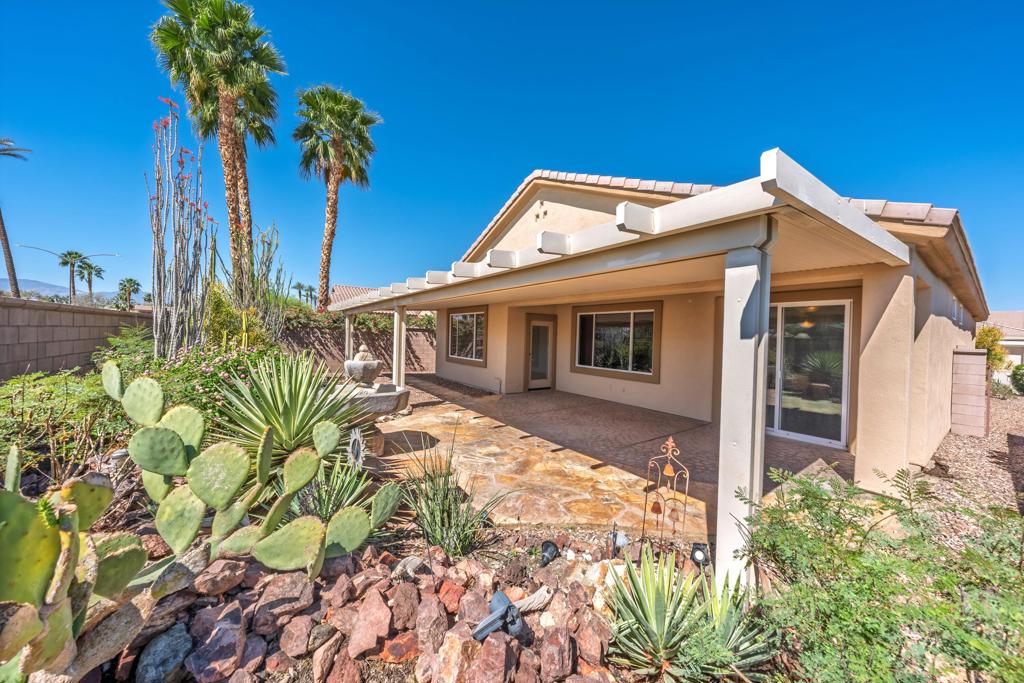 78275 Estancia Drive Property Photo 3