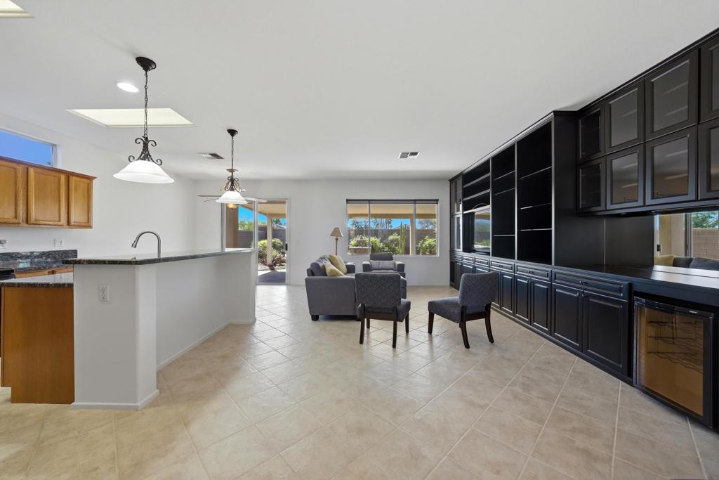 78275 Estancia Drive Property Photo 8