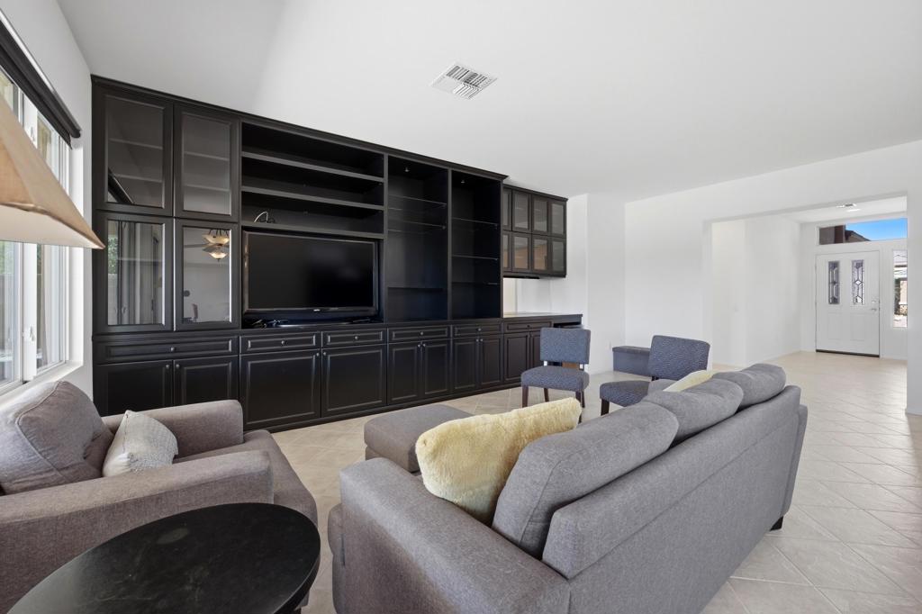 78275 Estancia Drive Property Photo 10