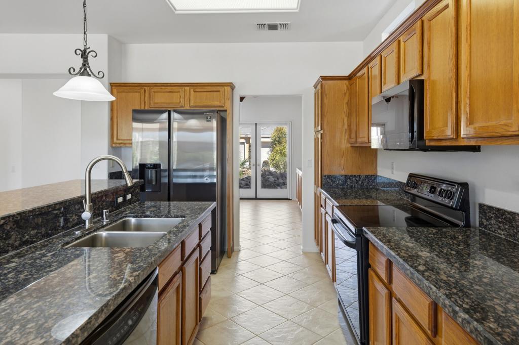 78275 Estancia Drive Property Photo 14