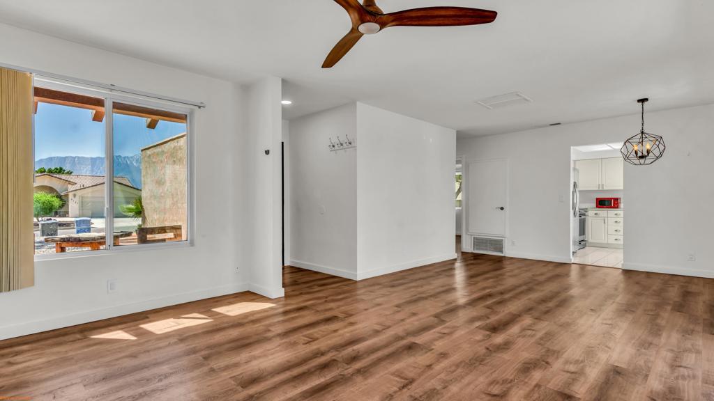 9180 Warwick Drive Property Photo 7