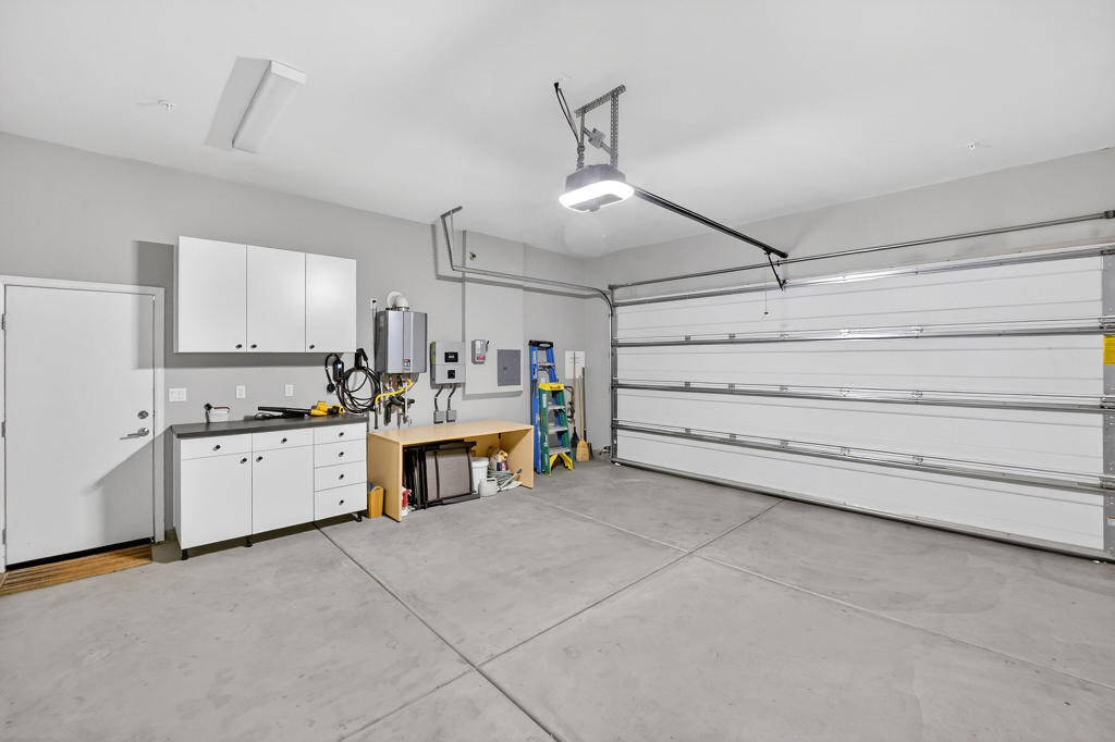 83 Cabernet Property Photo 23