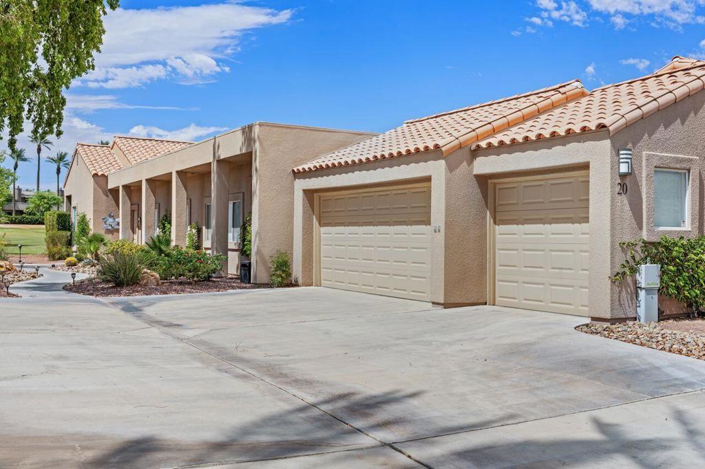 20 Pebble Beach Drive Property Photo 8