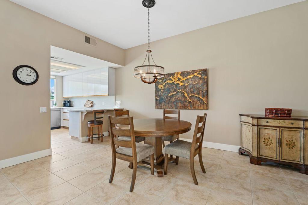 20 Pebble Beach Drive Property Photo 14