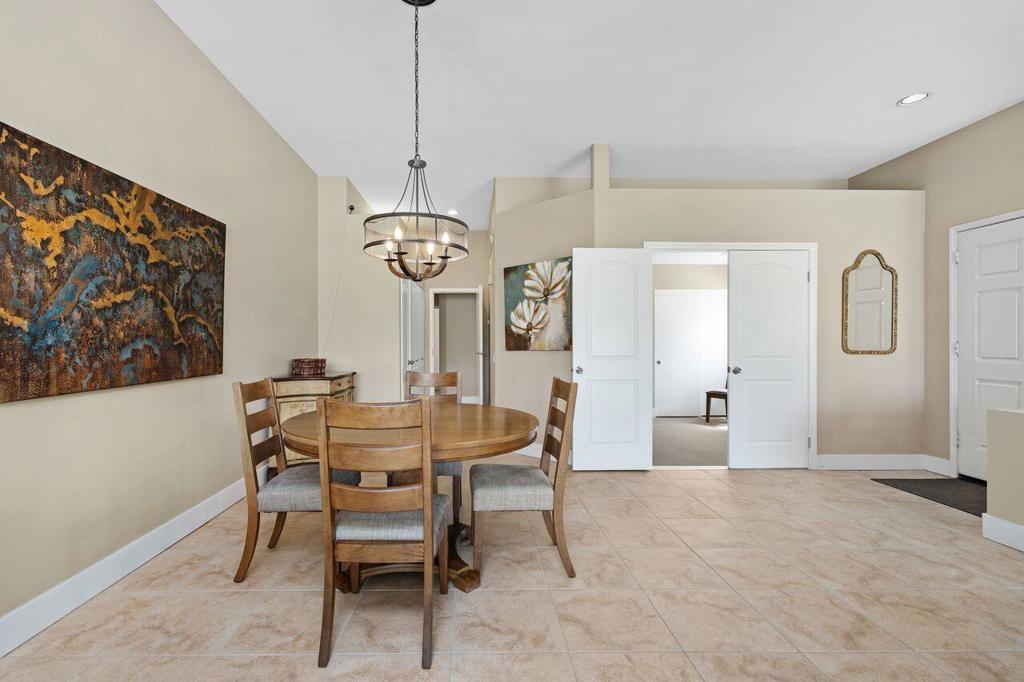 20 Pebble Beach Drive Property Photo 15