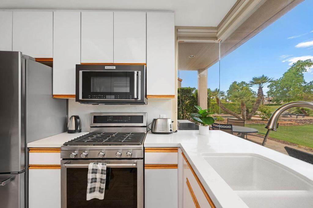 20 Pebble Beach Drive Property Photo 18