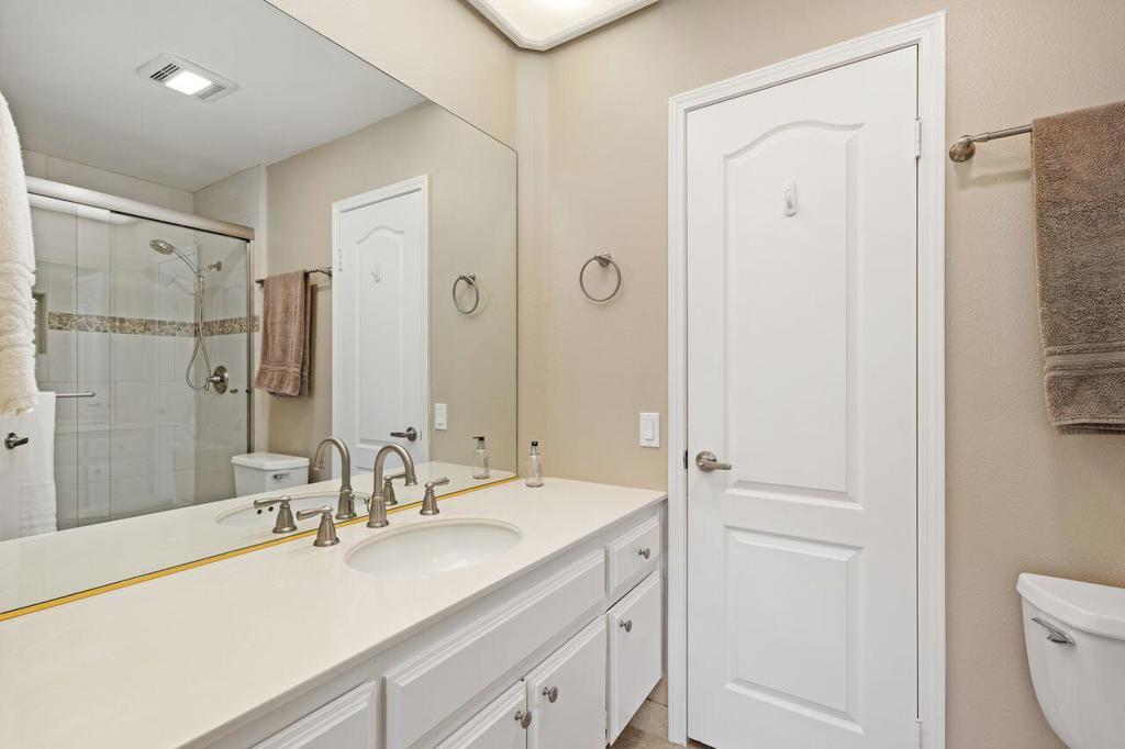 20 Pebble Beach Drive Property Photo 21