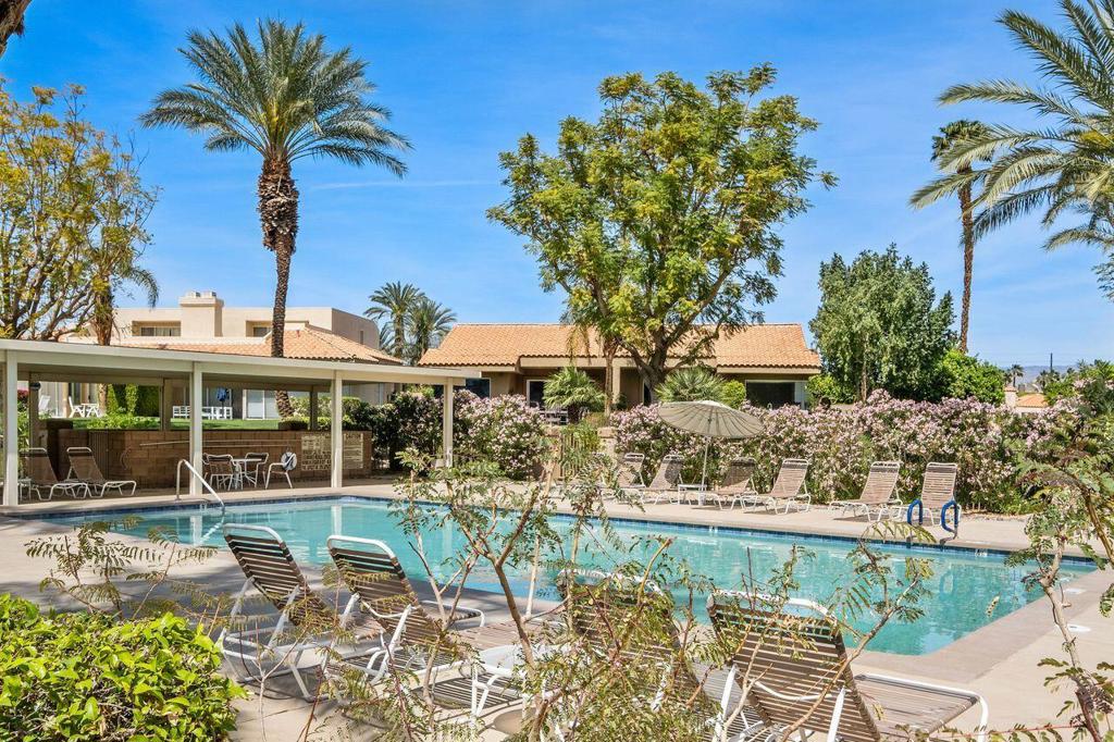 20 Pebble Beach Drive Property Photo 35