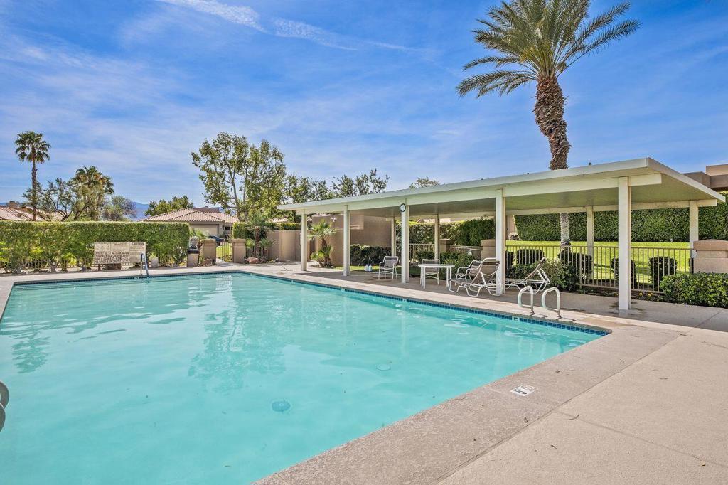 20 Pebble Beach Drive Property Photo 37