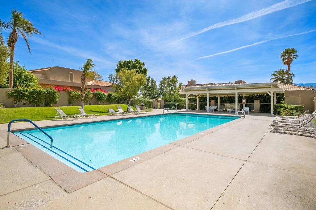 20 Pebble Beach Drive Property Photo 38