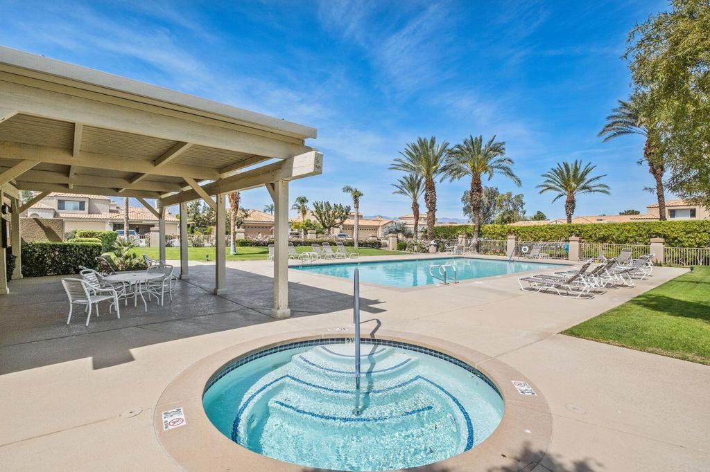 20 Pebble Beach Drive Property Photo 40