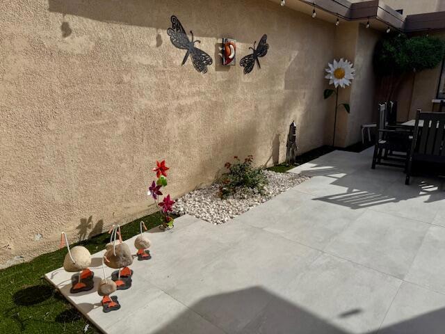 6 Granada Drive Property Photo 7