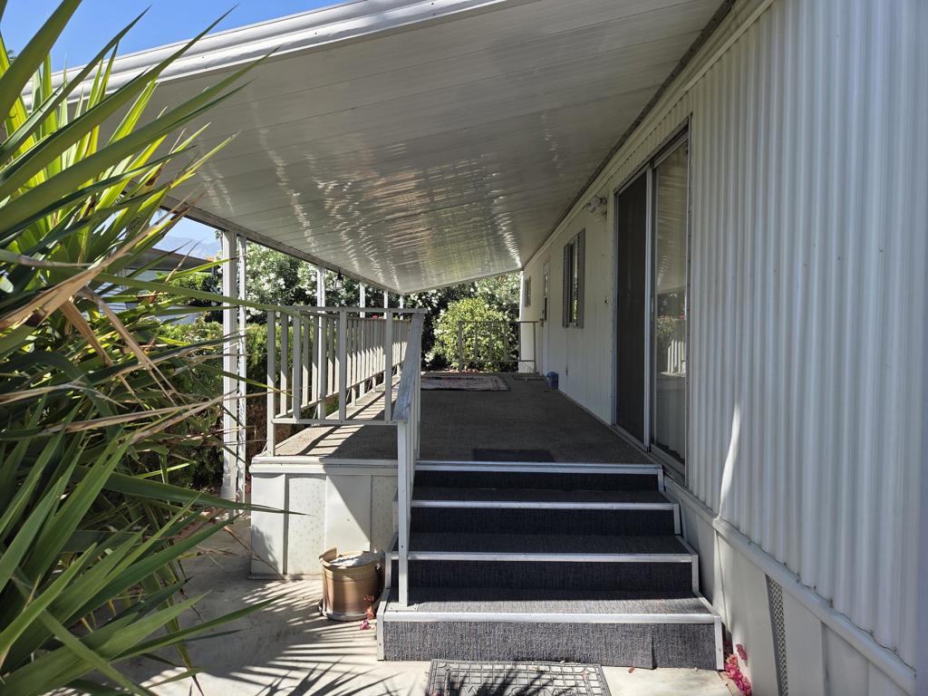 295 Butterfield Property Photo 4