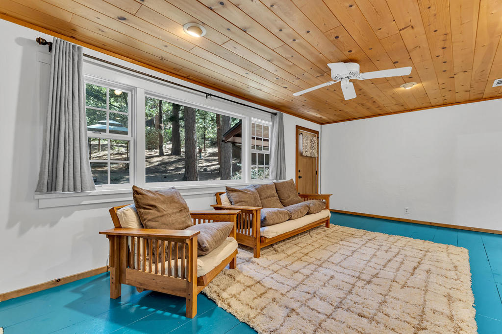 24941 Pine Cove Road Property Photo 8