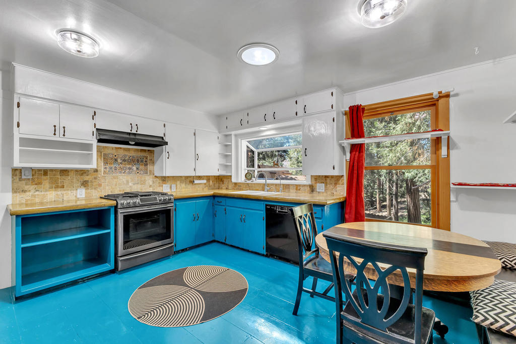 24941 Pine Cove Road Property Photo 10
