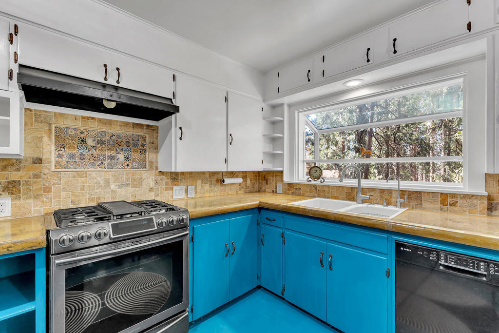 24941 Pine Cove Road Property Photo 12