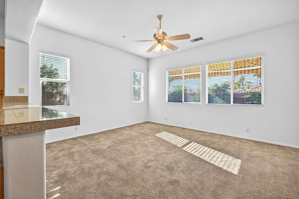 41 Vista Mirage Way Property Photo 7